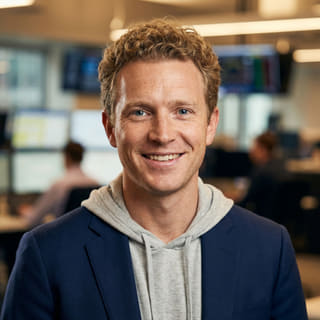 Ryan Brooks, analyste principal en trading chez Vela Rendecto, en photo de profil