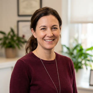 Laura Bennett, responsable des standards de la plateforme chez Vela Rendecto, photographiée pour une photo de profil